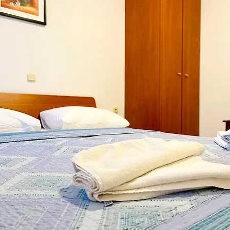 In Mit Eigener Terrasse By Interhome Apartamento *