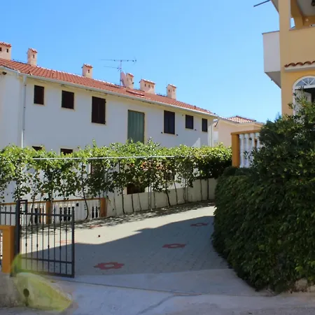 In Mit Eigener Terrasse By Interhome Baška